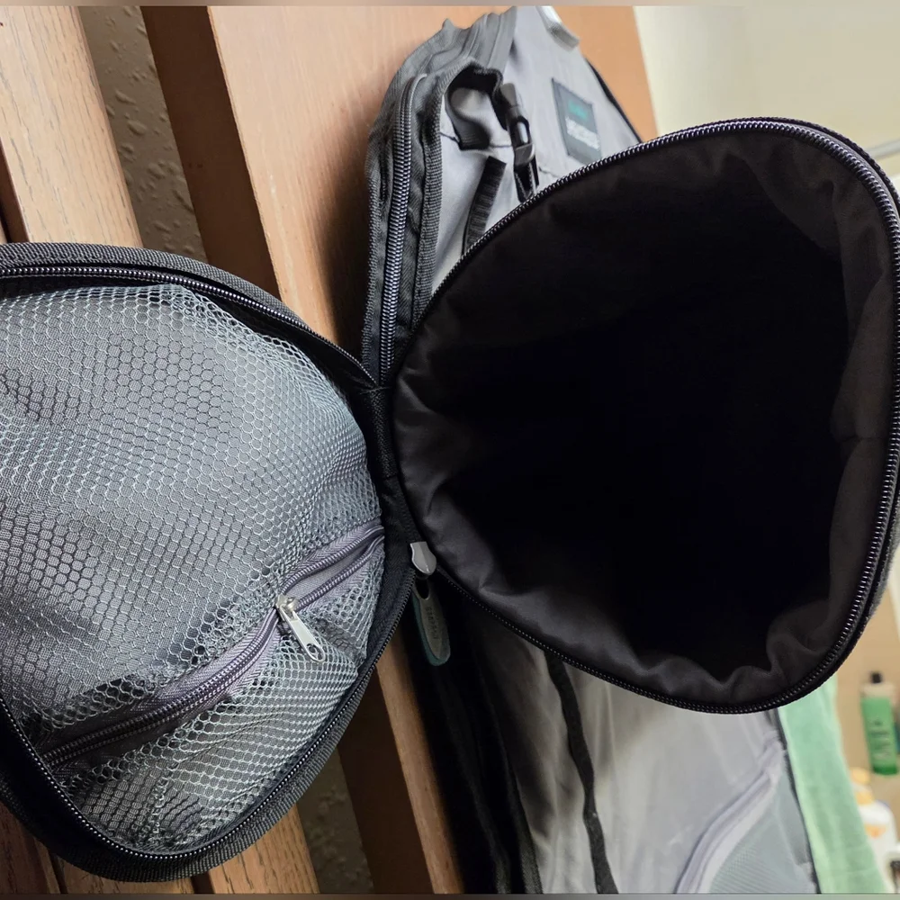 Bankroll Convertible Black Garment Storage Bag with Carry Handle